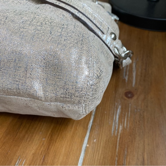 Coach 2009 Madison Champagne Metallic Large Hobo - Picture 11 of 15